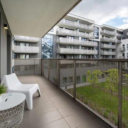 Modern With Balcony Close To The Botanical Garden By Renters * Βρότσλαβ