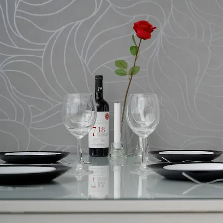 Διαμέρισμα Modern With Balcony Close To The Botanical Garden By Renters